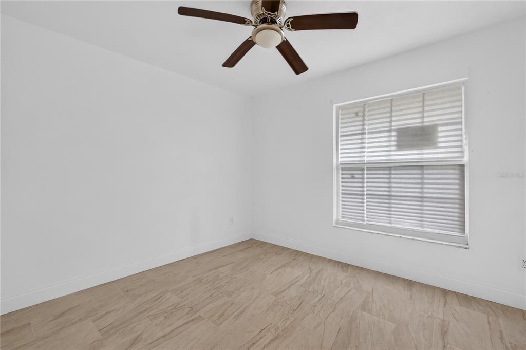 For Sale: $350,000 (4 beds, 2 baths, 1700 Square Feet)