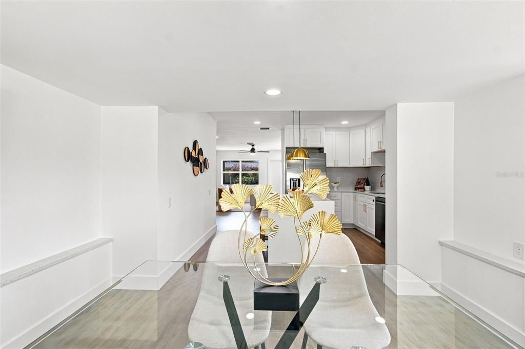 En Venta: $449,900 (2 camas, 2 baños, 1174 Pies cuadrados)