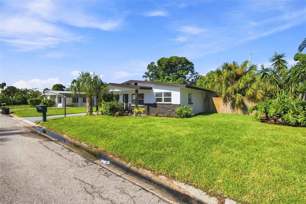 En Venta: $449,900 (2 camas, 2 baños, 1174 Pies cuadrados)