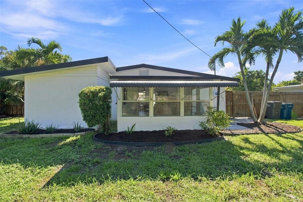 En Venta: $449,900 (2 camas, 2 baños, 1174 Pies cuadrados)
