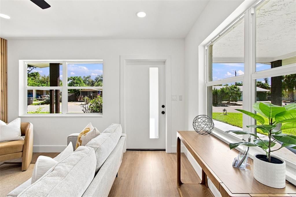 En Venta: $449,900 (2 camas, 2 baños, 1174 Pies cuadrados)