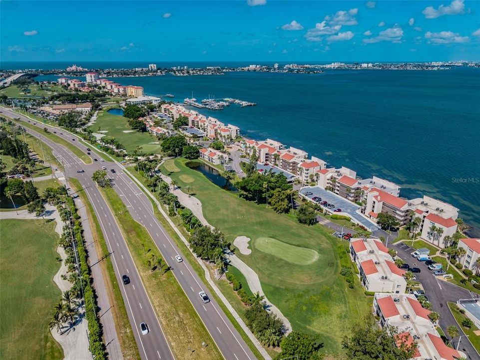 На продажу: $559,000 (2 спален, 2 ванн, 1082 Квадратных фут)