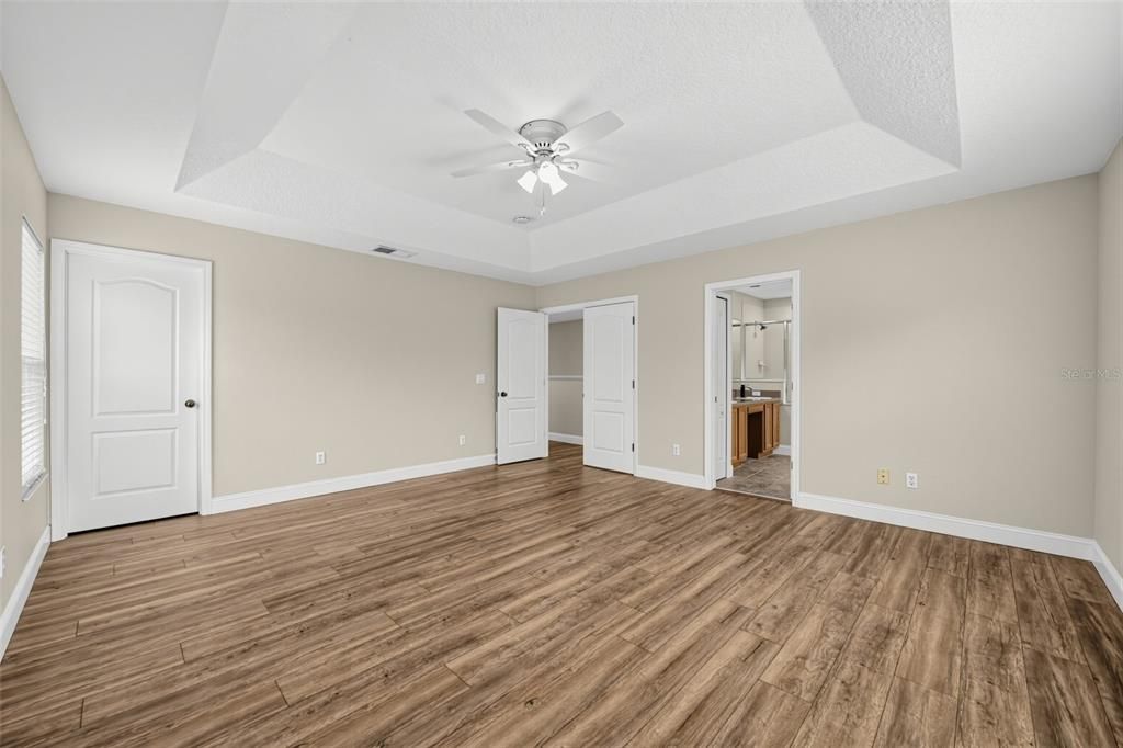 En Venta: $549,900 (4 camas, 2 baños, 2883 Pies cuadrados)