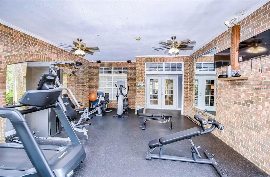 For Rent: $1,300 (1 beds, 1 baths, 500 Square Feet)
