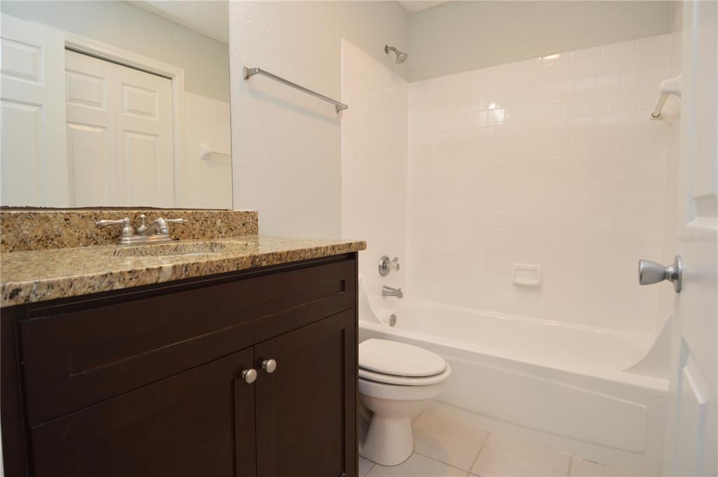 For Rent: $1,300 (1 beds, 1 baths, 500 Square Feet)