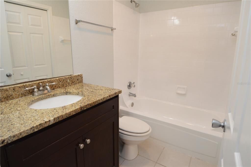 For Rent: $1,300 (1 beds, 1 baths, 500 Square Feet)