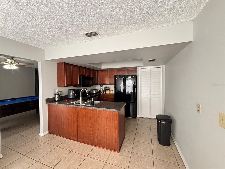 For Rent: $1,650 (2 beds, 2 baths, 1294 Square Feet)