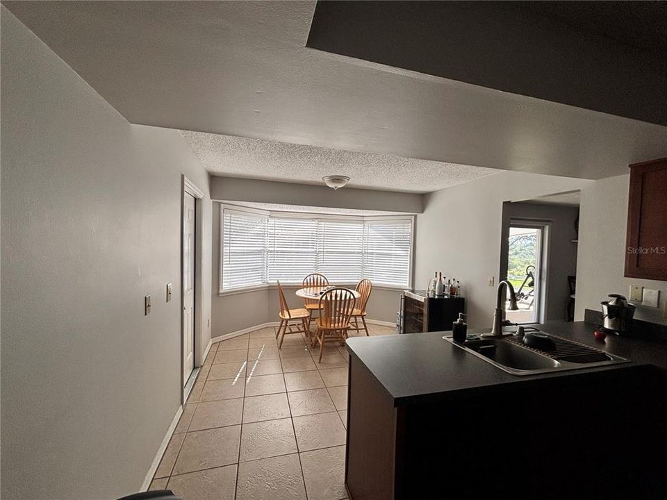 For Rent: $1,650 (2 beds, 2 baths, 1294 Square Feet)