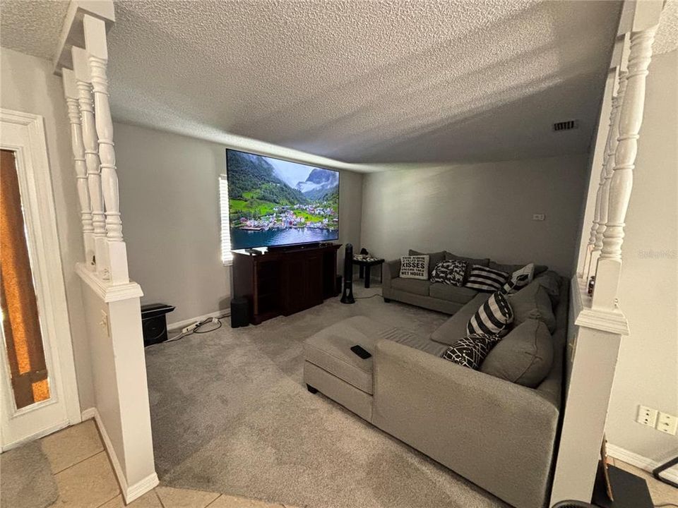 For Rent: $1,650 (2 beds, 2 baths, 1294 Square Feet)