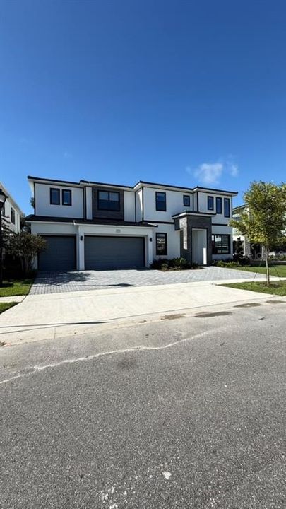 Vendido Recientemente: $1,446,740 (15 camas, 14 baños, 6374 Pies cuadrados)