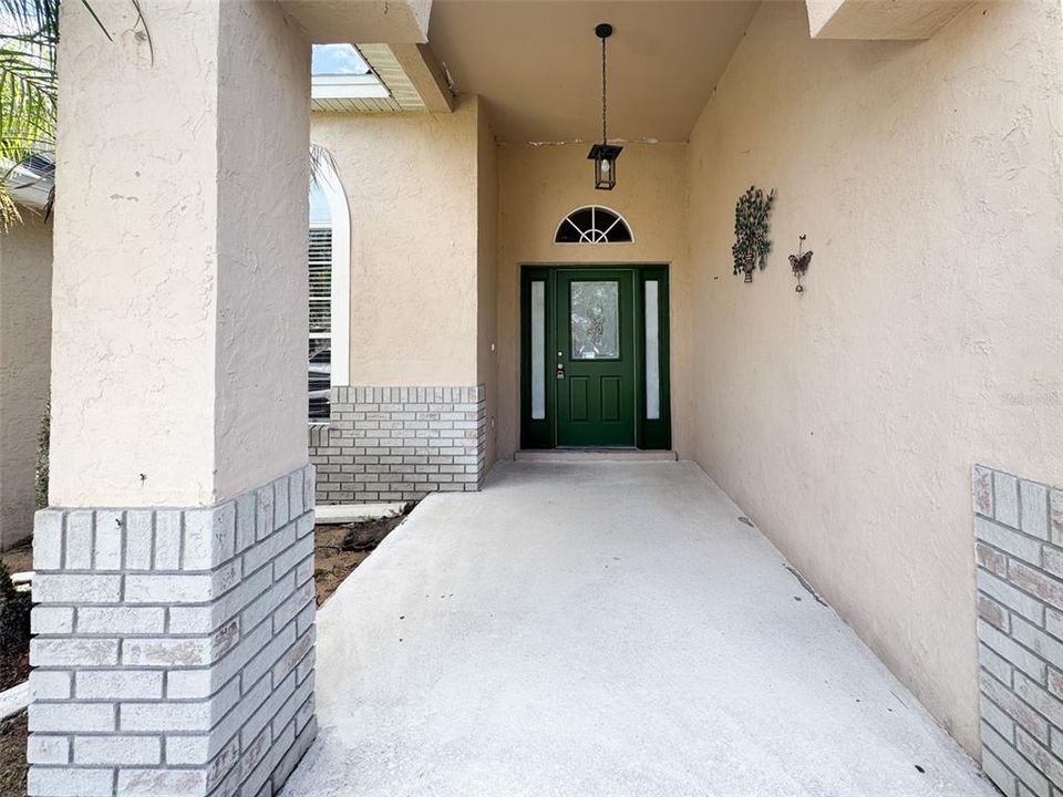 En Venta: $415,000 (4 camas, 3 baños, 2027 Pies cuadrados)