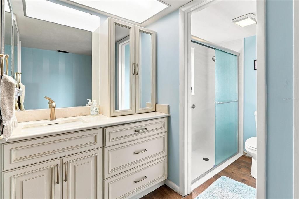 For Sale: $239,900 (2 beds, 2 baths, 1697 Square Feet)