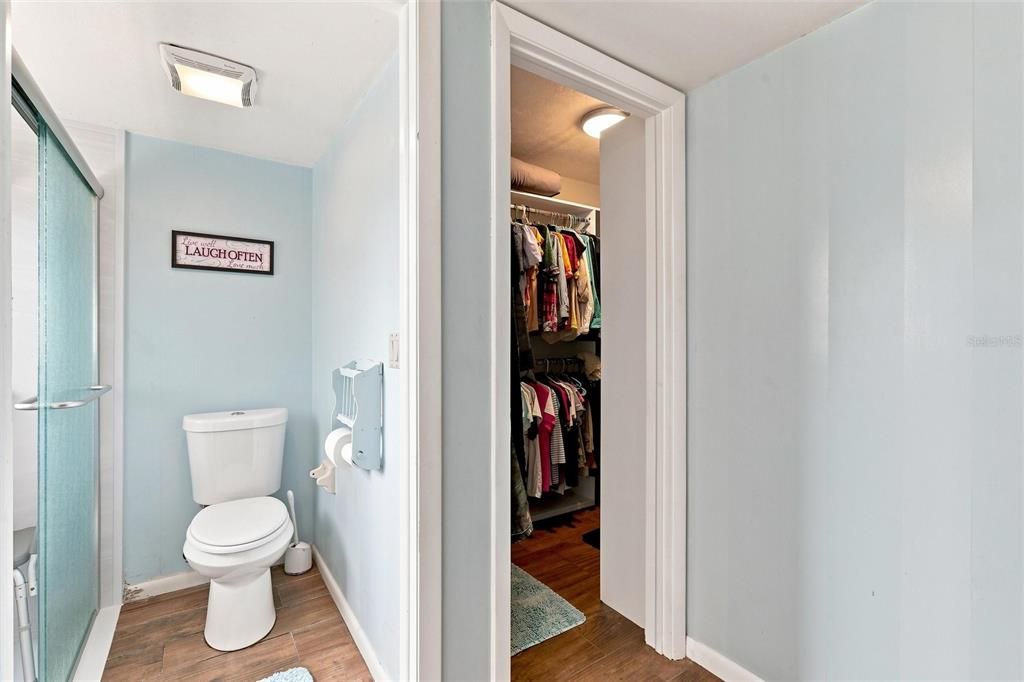 For Sale: $239,900 (2 beds, 2 baths, 1697 Square Feet)