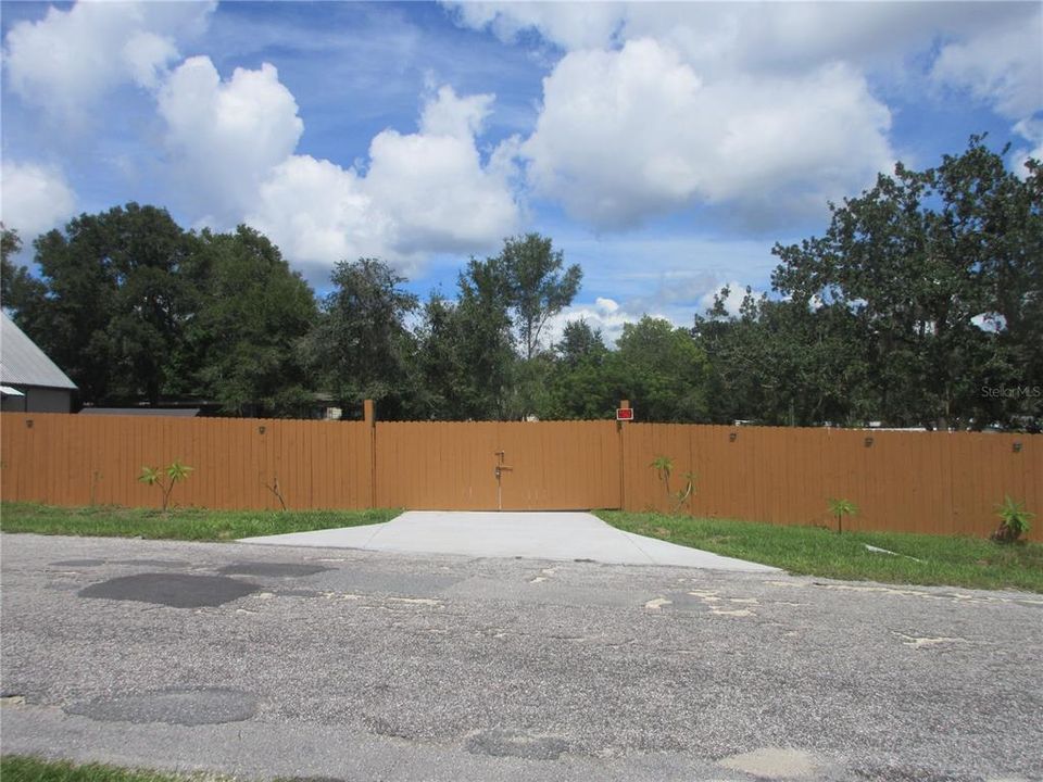 En Venta: $86,500 (0.71 acres)