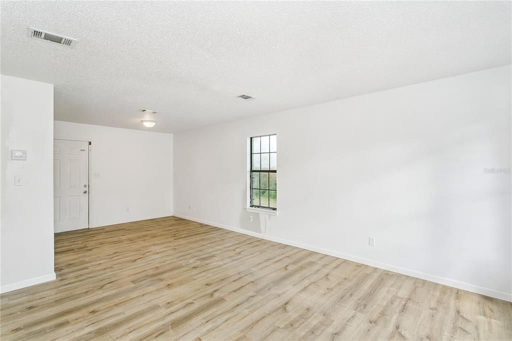 En Venta: $188,900 (3 camas, 1 baños, 1076 Pies cuadrados)