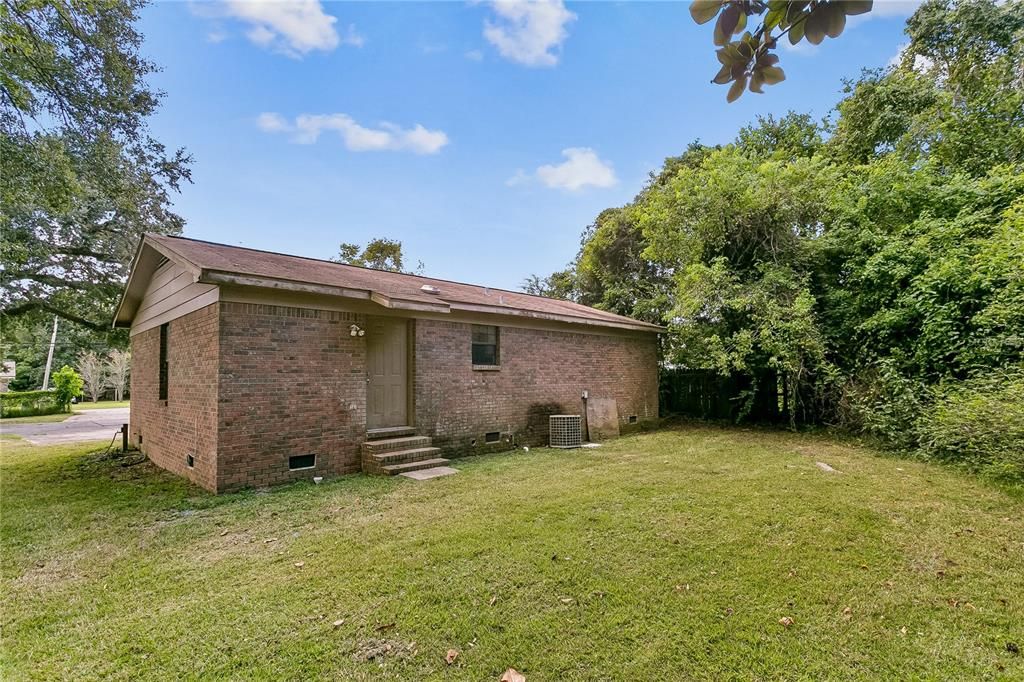 En Venta: $188,900 (3 camas, 1 baños, 1076 Pies cuadrados)