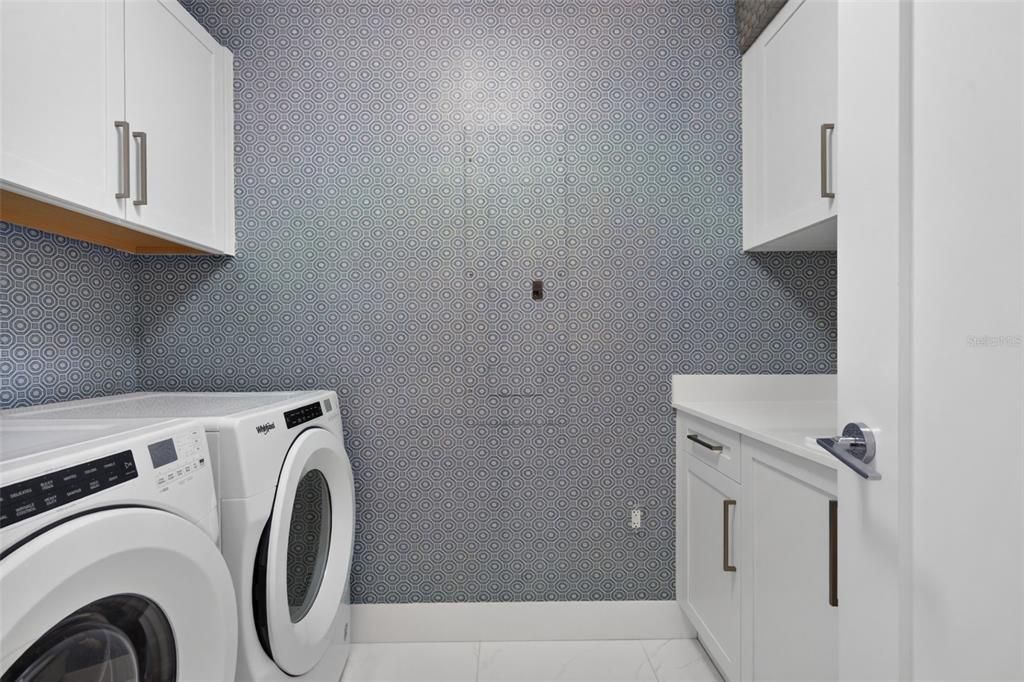 待售: $1,249,000 (2 贝兹, 2 浴室, 1688 平方英尺)