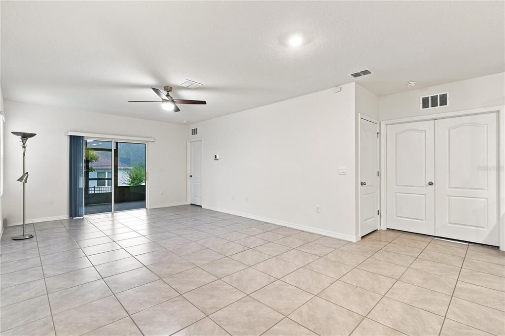 En Venta: $309,900 (3 camas, 2 baños, 1617 Pies cuadrados)