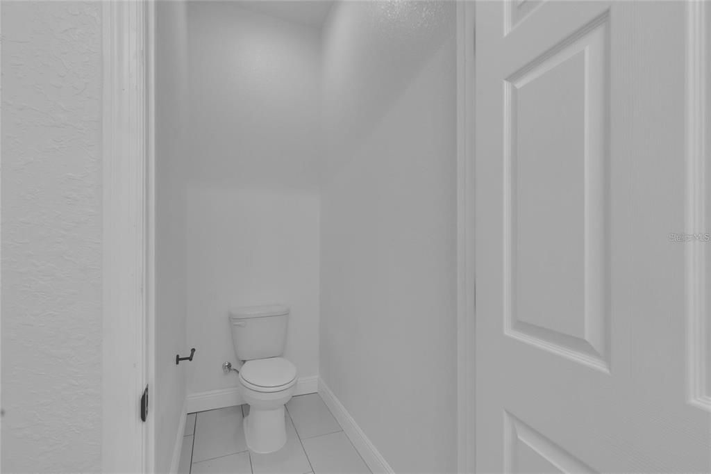 For Sale: $275,000 (4 beds, 3 baths, 1926 Square Feet)
