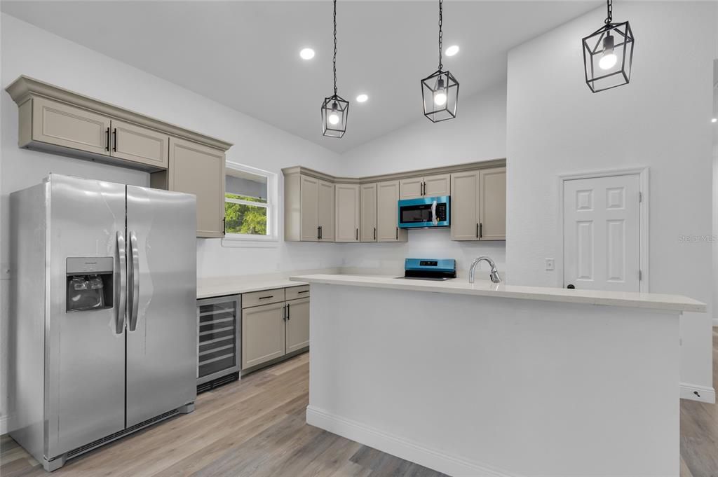 For Sale: $275,000 (4 beds, 3 baths, 1926 Square Feet)