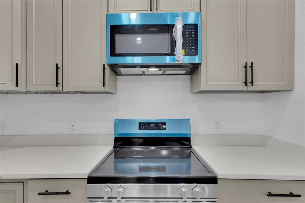 For Sale: $275,000 (4 beds, 3 baths, 1926 Square Feet)
