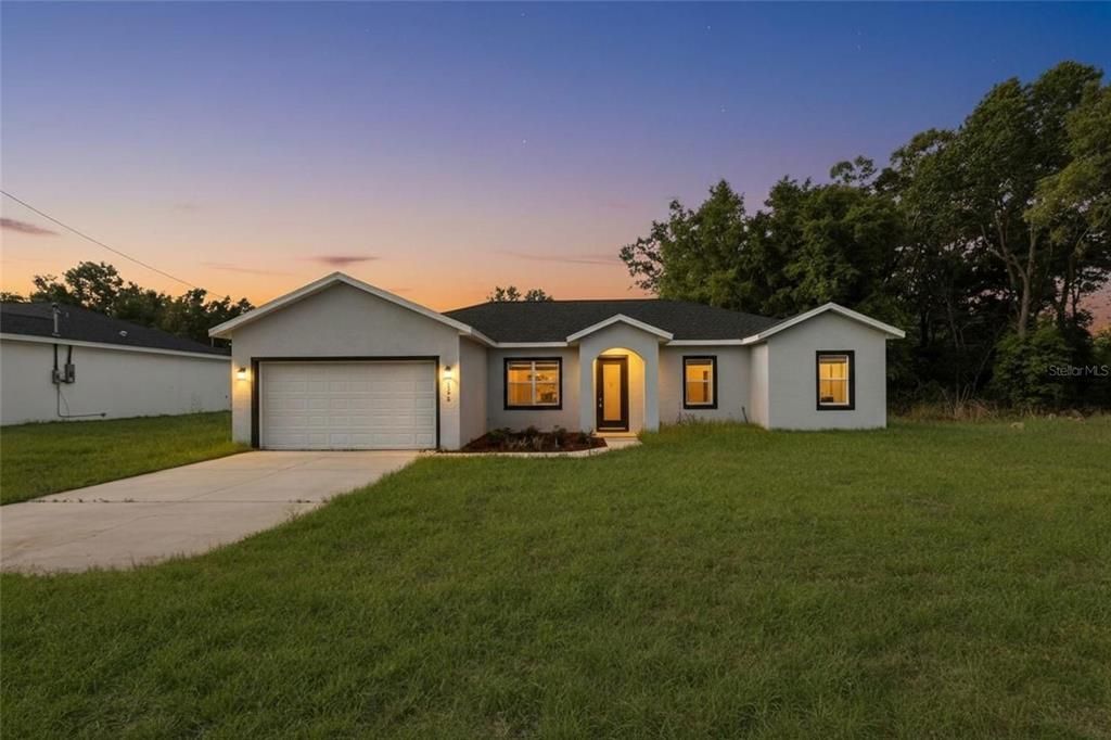 For Sale: $275,000 (4 beds, 3 baths, 1926 Square Feet)