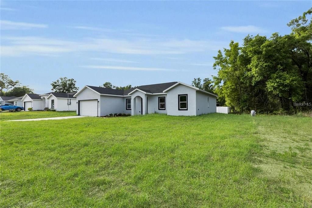 For Sale: $275,000 (4 beds, 3 baths, 1926 Square Feet)