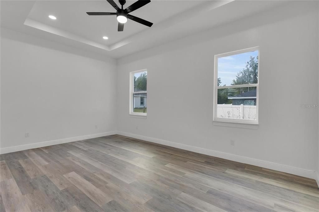 For Sale: $275,000 (4 beds, 3 baths, 1926 Square Feet)