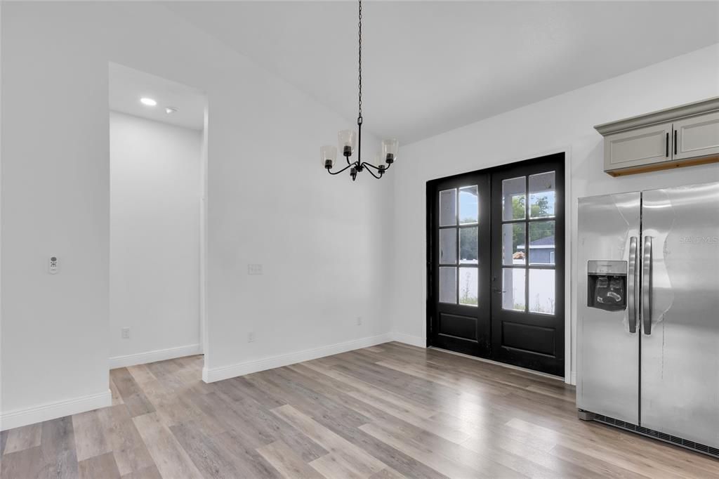 For Sale: $275,000 (4 beds, 3 baths, 1926 Square Feet)