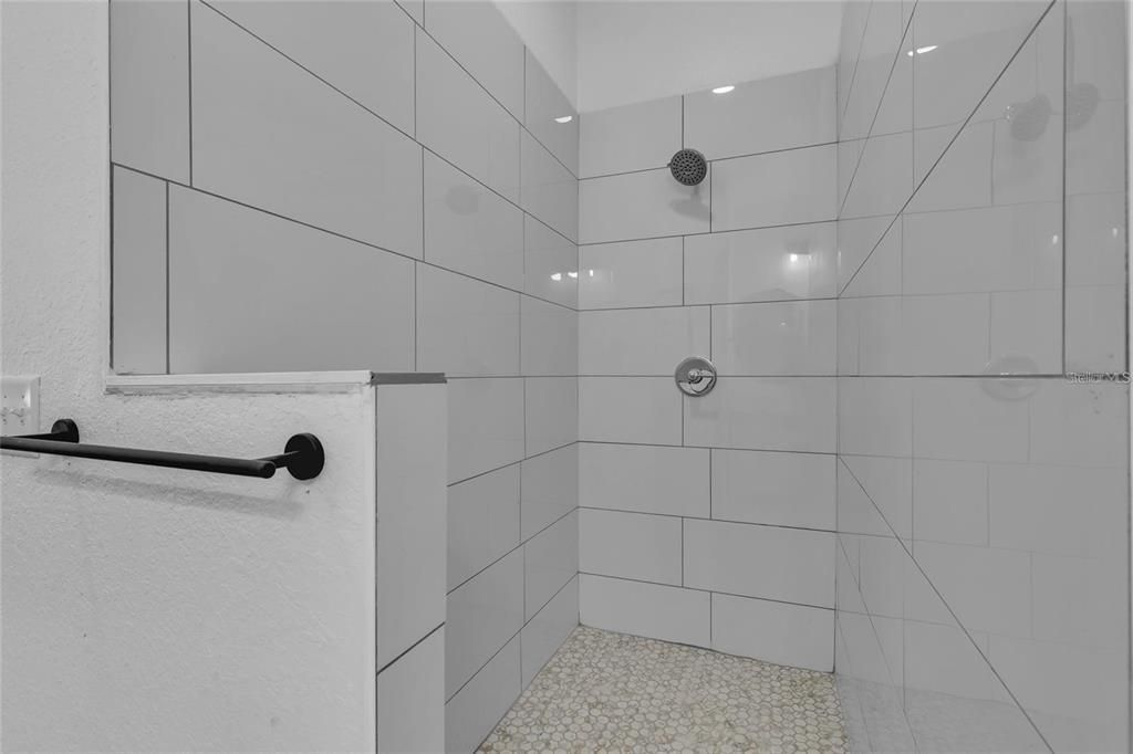 For Sale: $275,000 (4 beds, 3 baths, 1926 Square Feet)