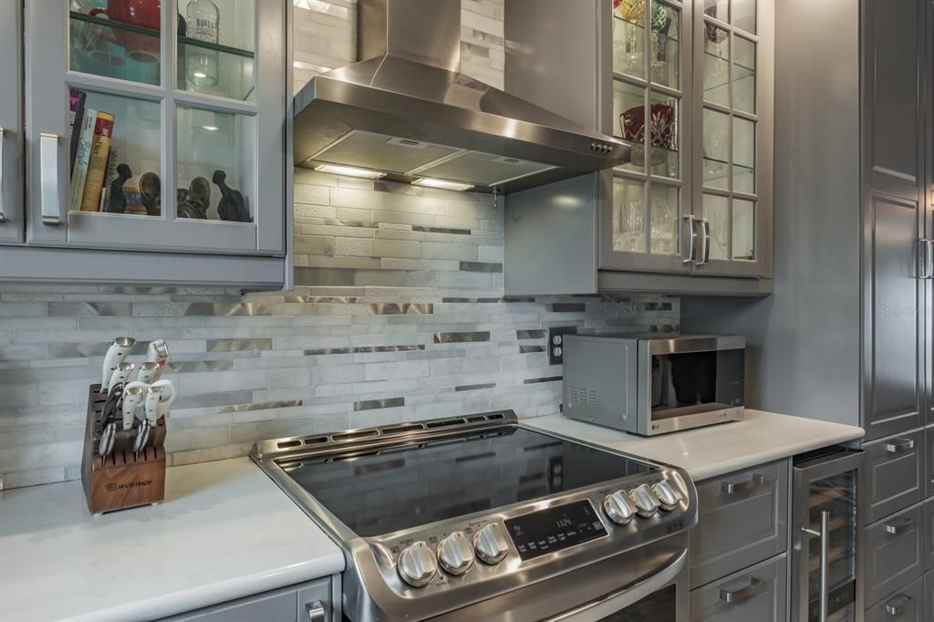 For Sale: $575,000 (2 beds, 2 baths, 1247 Square Feet)