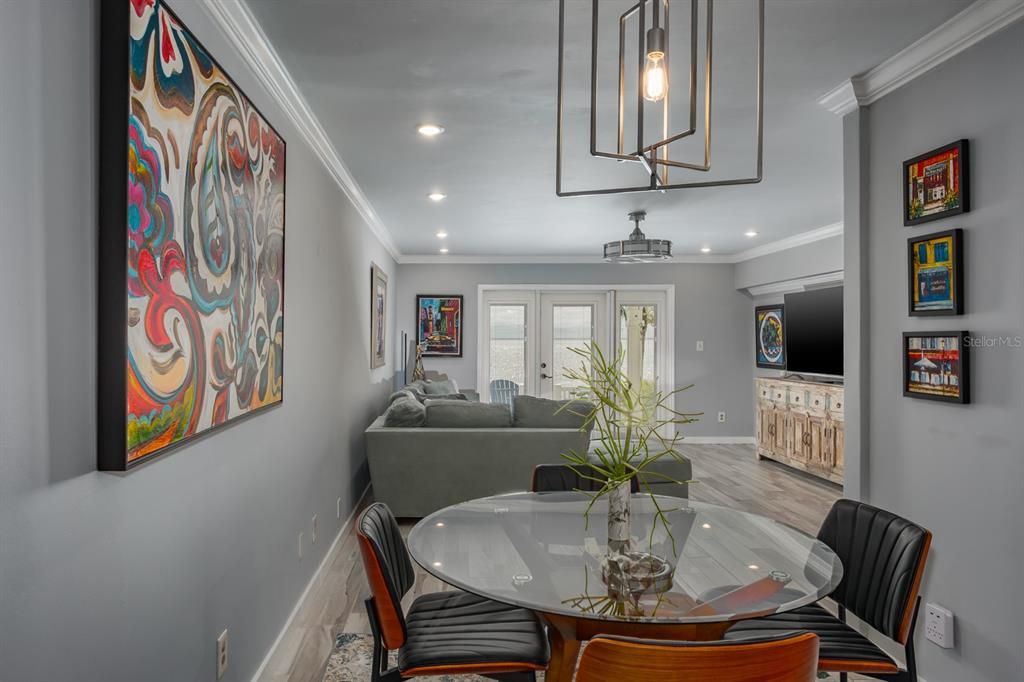 For Sale: $575,000 (2 beds, 2 baths, 1247 Square Feet)