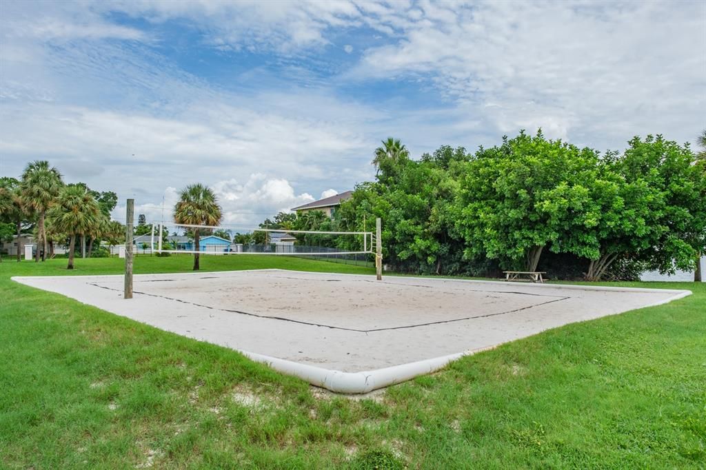 For Sale: $575,000 (2 beds, 2 baths, 1247 Square Feet)