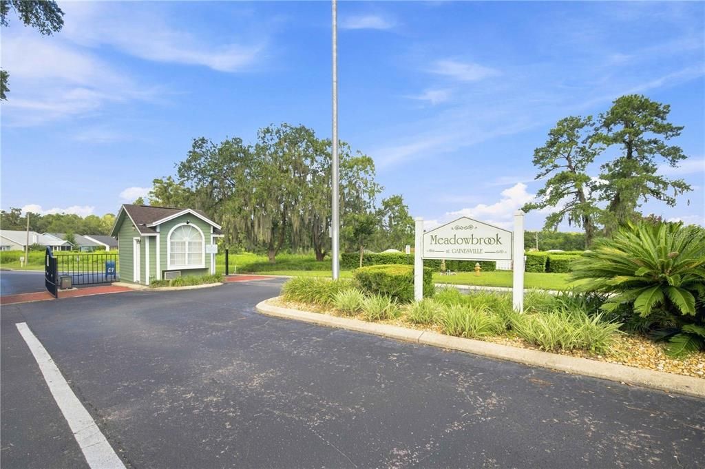 For Rent: $2,200 (2 beds, 2 baths, 1367 Square Feet)