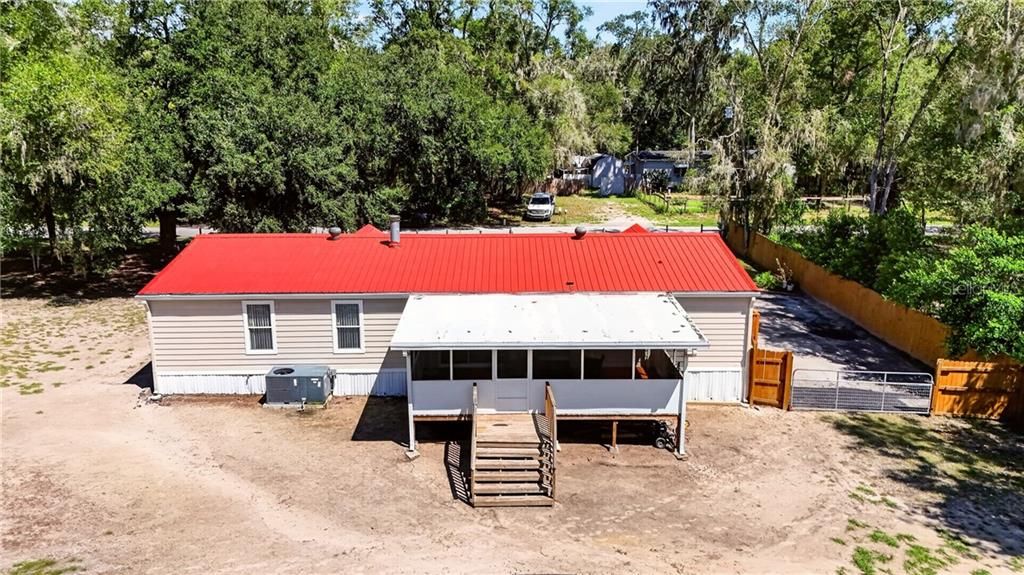 Activo con contrato: $239,000 (3 camas, 2 baños, 1800 Pies cuadrados)
