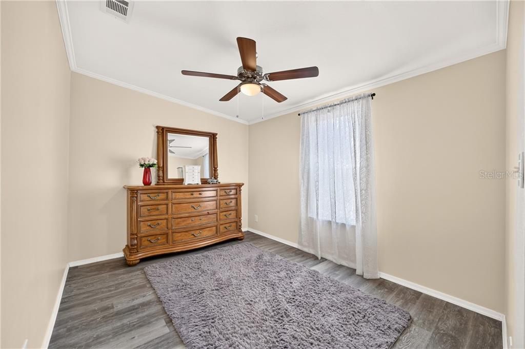 Activo con contrato: $239,000 (3 camas, 2 baños, 1800 Pies cuadrados)