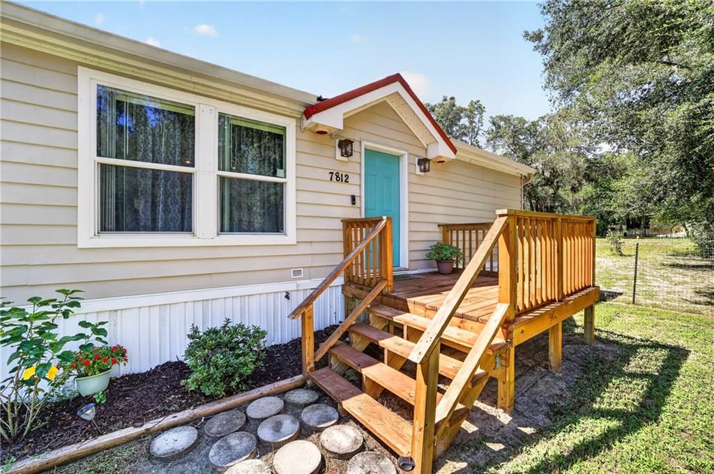 Activo con contrato: $239,000 (3 camas, 2 baños, 1800 Pies cuadrados)