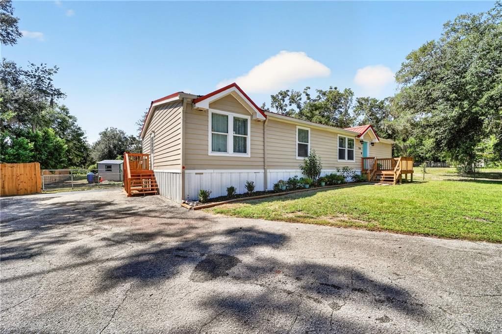 Activo con contrato: $239,000 (3 camas, 2 baños, 1800 Pies cuadrados)