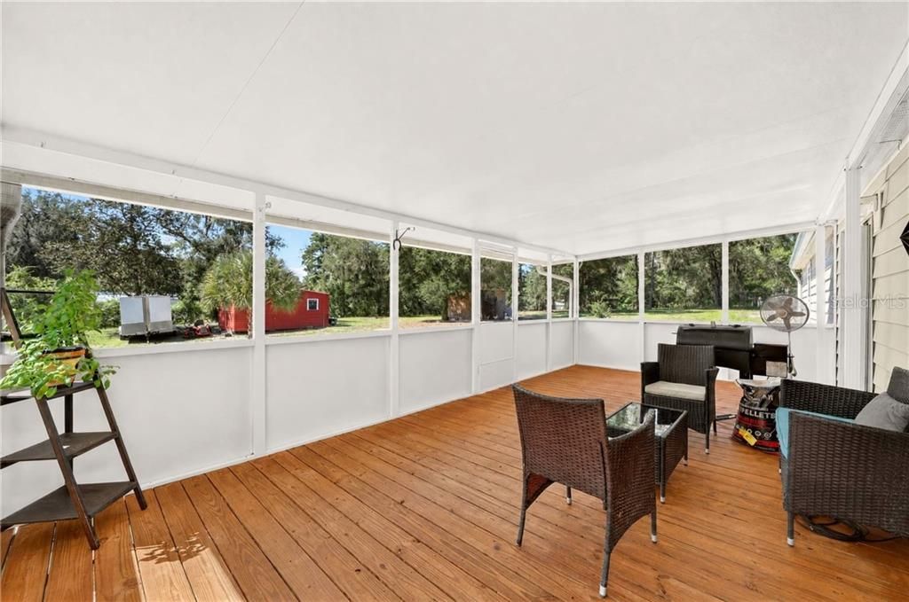 Activo con contrato: $239,000 (3 camas, 2 baños, 1800 Pies cuadrados)