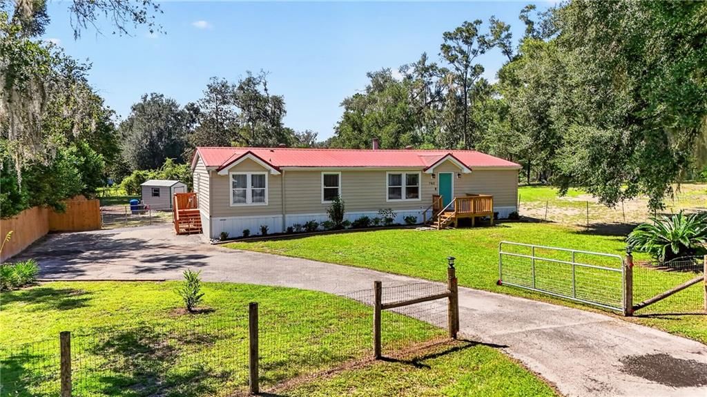 Activo con contrato: $239,000 (3 camas, 2 baños, 1800 Pies cuadrados)