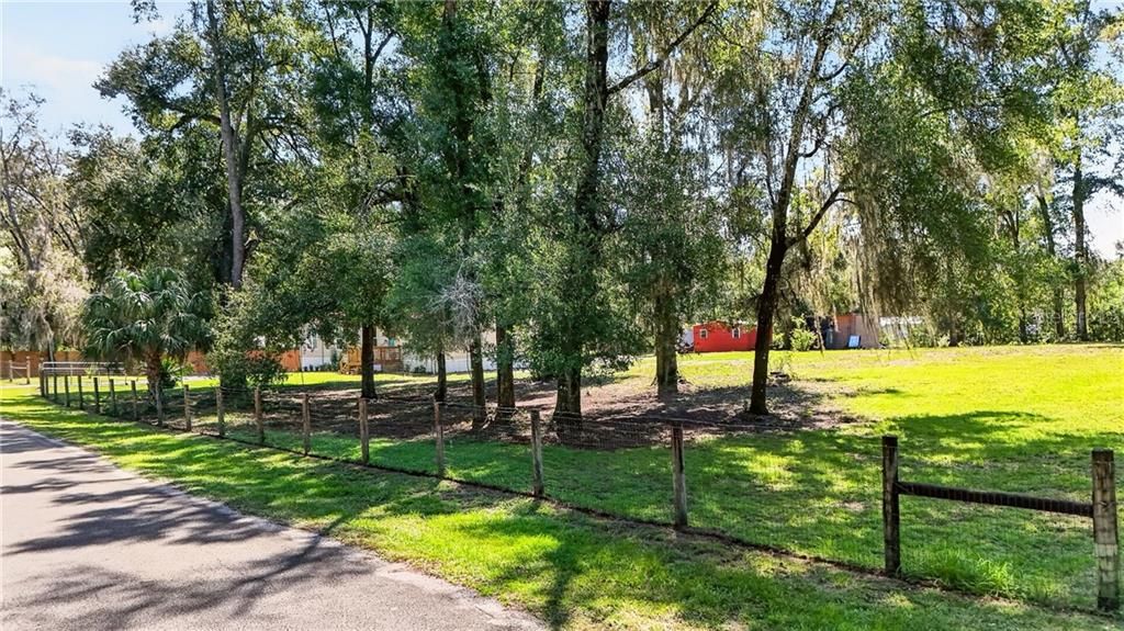 Activo con contrato: $239,000 (3 camas, 2 baños, 1800 Pies cuadrados)