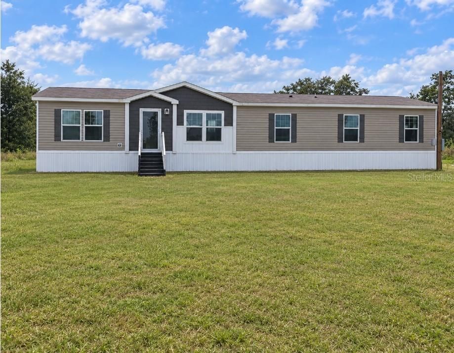For Sale: $240,000 (4 beds, 3 baths, 2044 Square Feet)