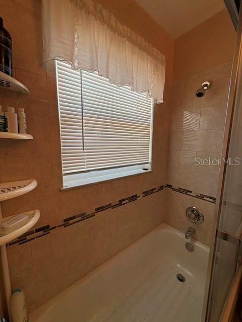 En Venta: $325,000 (3 camas, 2 baños, 1882 Pies cuadrados)