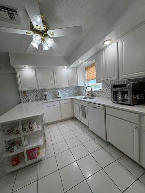 En Venta: $325,000 (3 camas, 2 baños, 1882 Pies cuadrados)