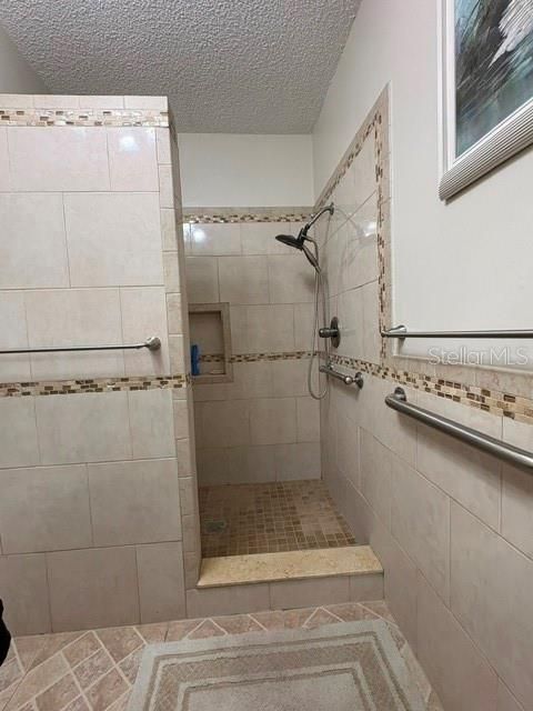 En Venta: $325,000 (3 camas, 2 baños, 1882 Pies cuadrados)
