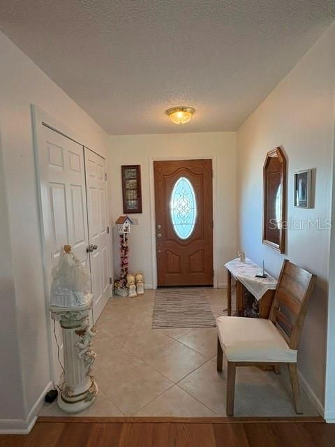 En Venta: $325,000 (3 camas, 2 baños, 1882 Pies cuadrados)