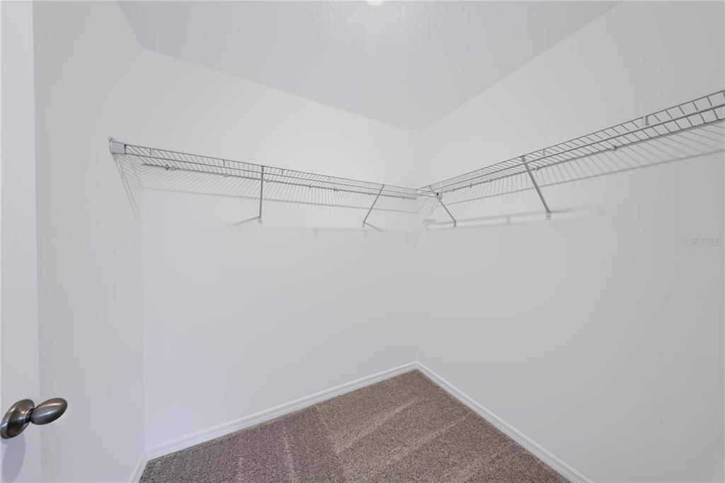 En Venta: $438,990 (4 camas, 3 baños, 2560 Pies cuadrados)