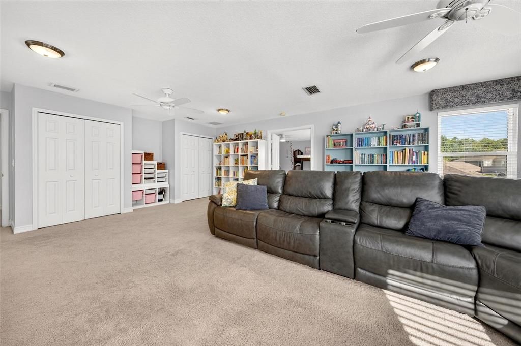For Sale: $785,000 (5 beds, 3 baths, 3660 Square Feet)