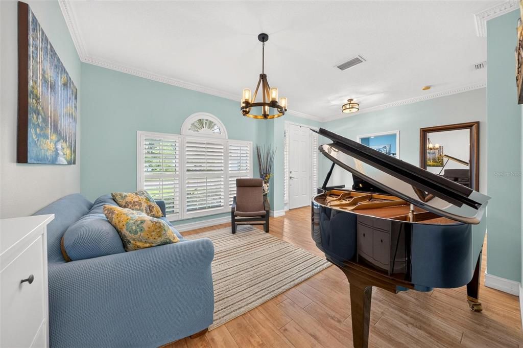 For Sale: $785,000 (5 beds, 3 baths, 3660 Square Feet)