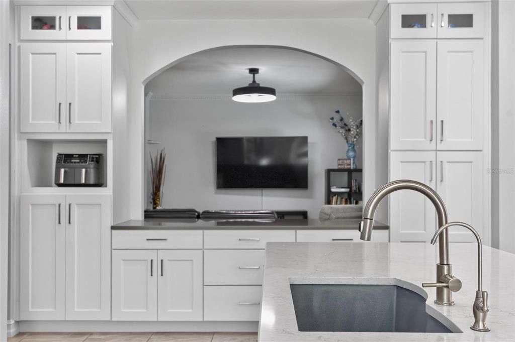 For Sale: $785,000 (5 beds, 3 baths, 3660 Square Feet)